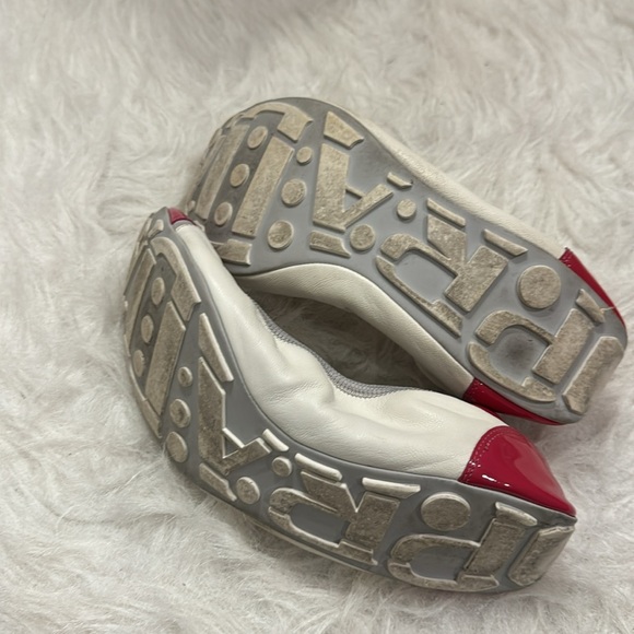 Prada Deep Pink /WhiteLeather Balle Shoe size 39EU pre-owned. - Picture 6 of 7